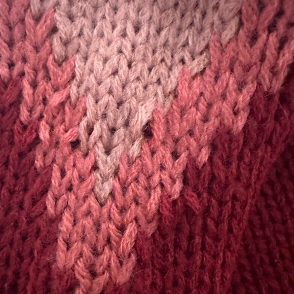 NEW WITH DEFECT True Craft Rustic Red Intarsia Sweater Size XL - Picture 11 of 11
